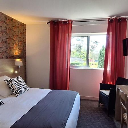 Brit Hotel Le Cygne Saint-Hilaire-du-Harcouët Esterno foto