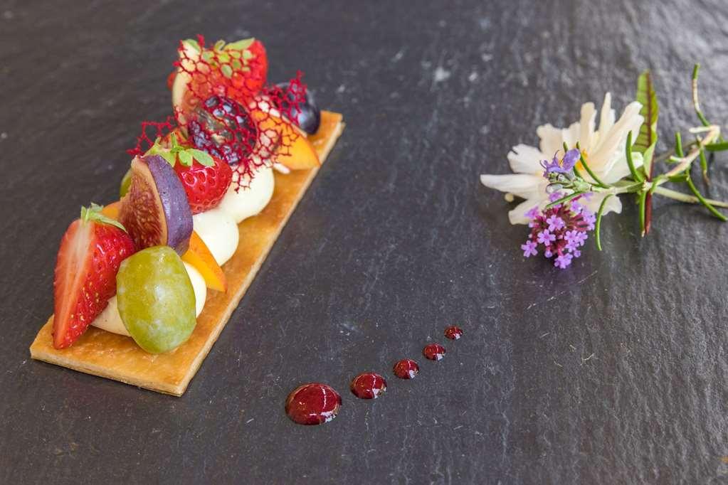 Brit Hotel Le Cygne Saint-Hilaire-du-Harcouët Ristorante foto