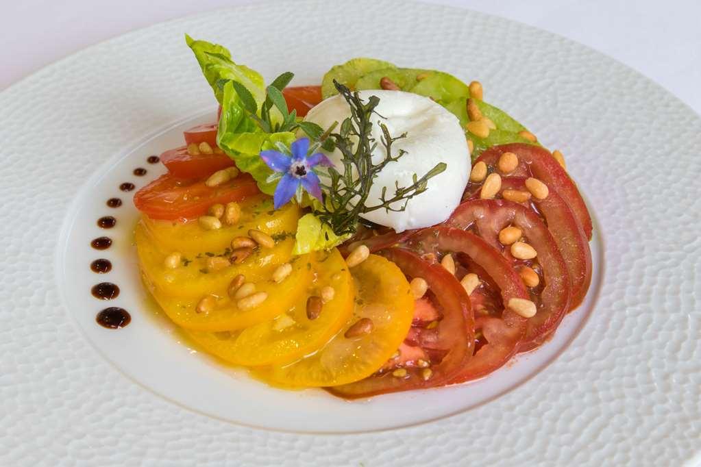 Brit Hotel Le Cygne Saint-Hilaire-du-Harcouët Ristorante foto