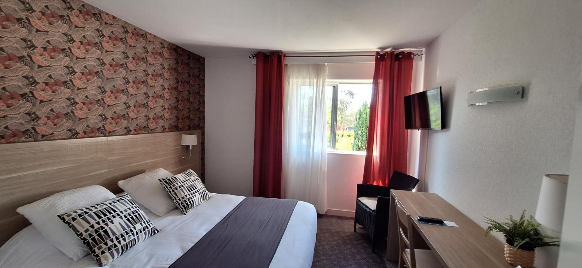 Brit Hotel Le Cygne Saint-Hilaire-du-Harcouët Esterno foto
